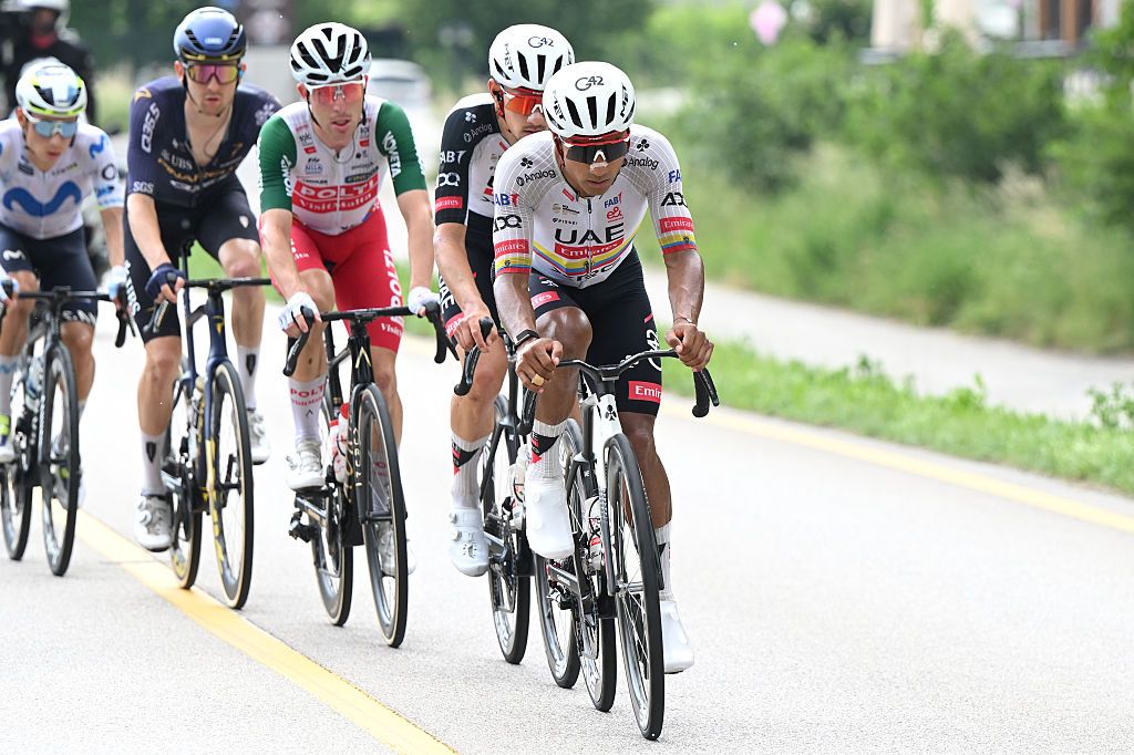 3377体育官方 - 「罗马？还远呢」纳尔瓦埃斯重夺冲刺衫背后：Giro d'Italia 第四赛段胜机溜走的真相 | 3377体育